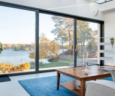 How-to-Clean-Windows-and-Prevent-Streaks-According-to-Cleaning-Experts